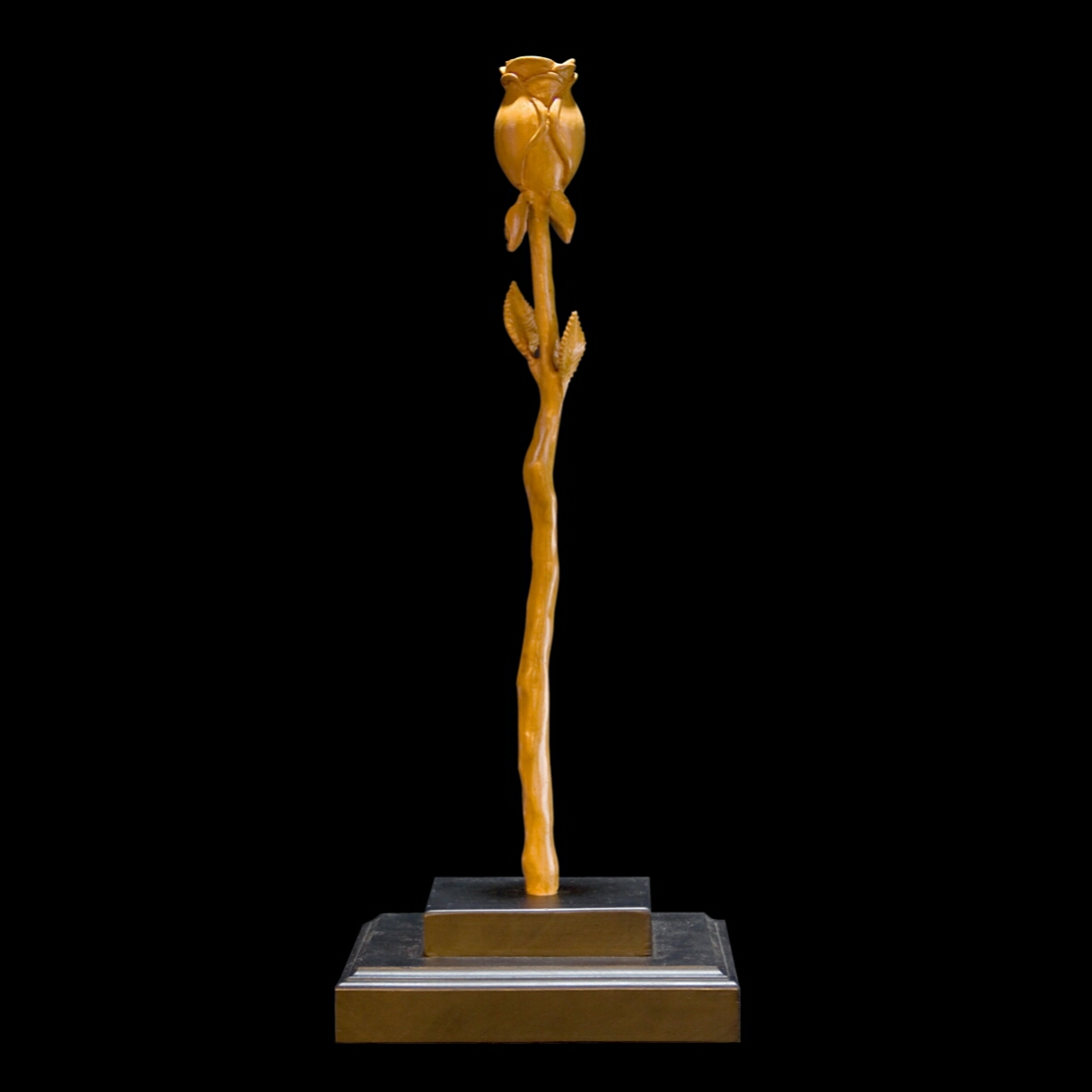 Escultura 'Rosa' tallada en madera de palo blanco, 30cm - Martín Lopizzo